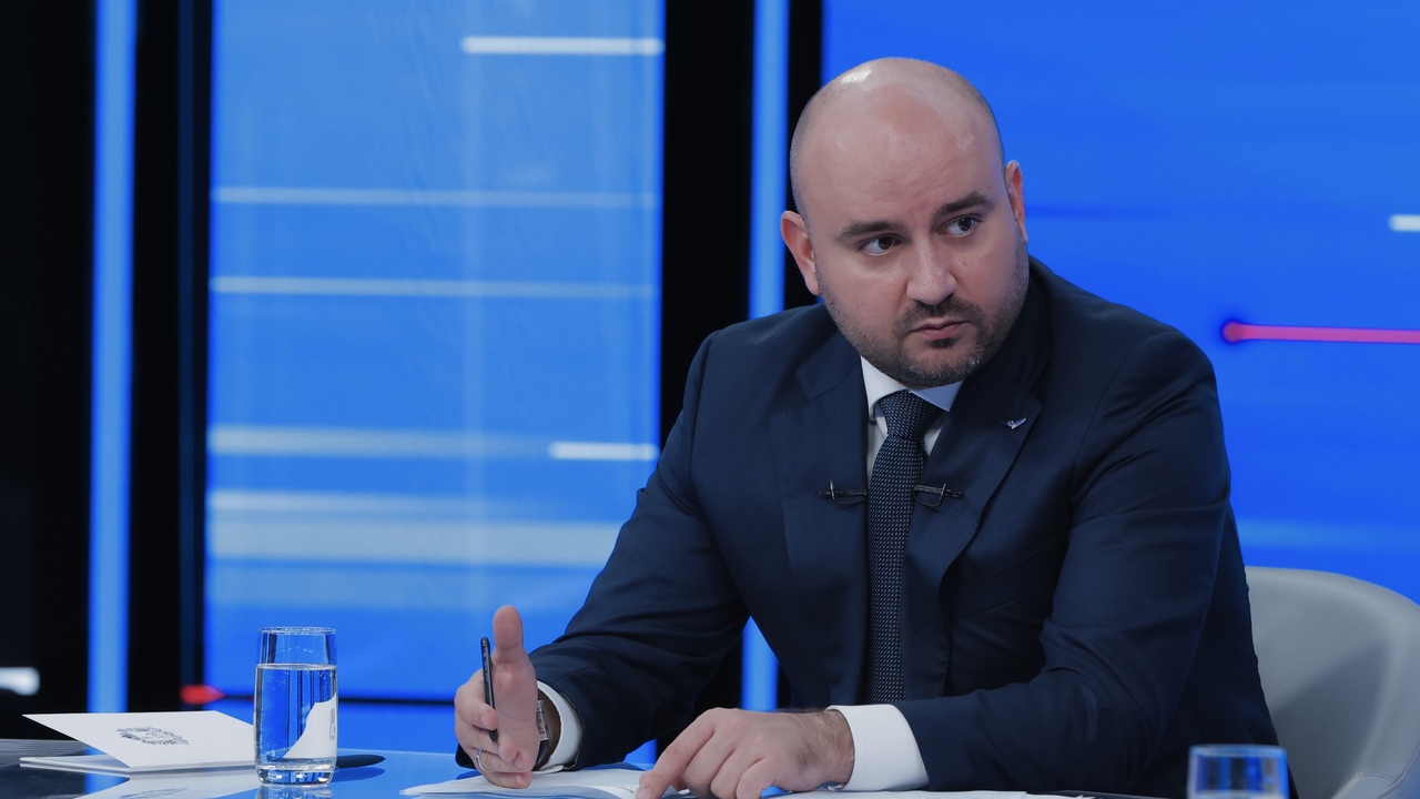 Во вторник, 15 сентября, губернатор Вячеслав Фе...