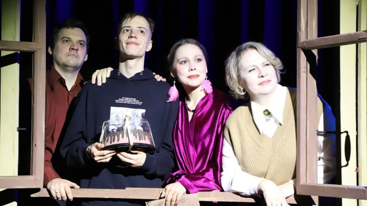 Постановку осуществил городской театр "Мастерская"