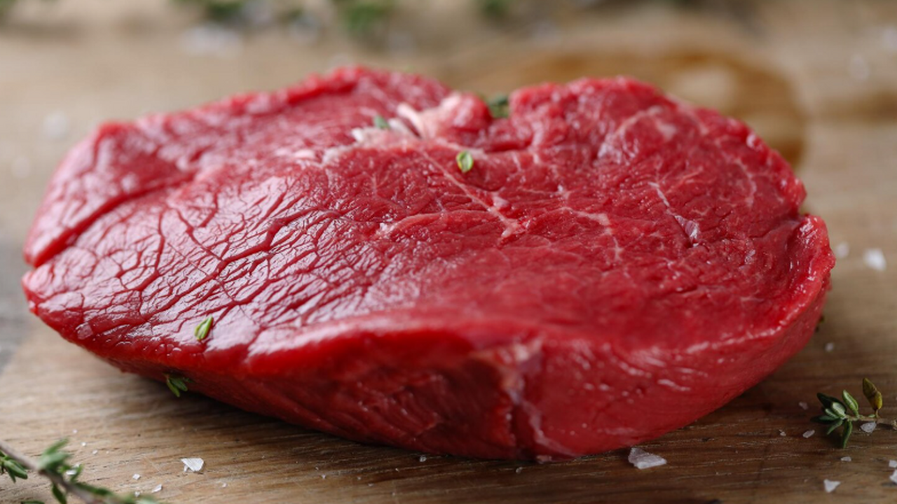 В Китае определили связь между мясом и шансами стать долгожителем Исследование в Китае показало, что у пожилых лю...