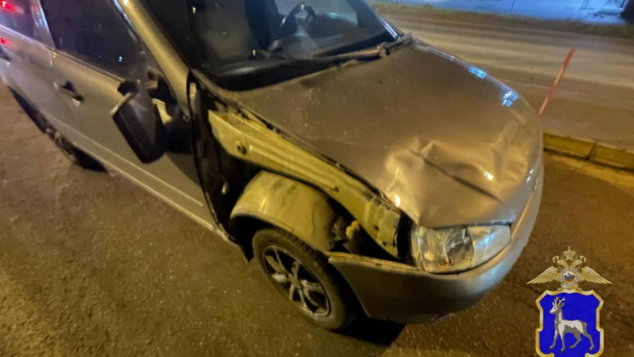 Последнее нарушение правил: Трагичный автослучай прямо в сердце Тольятти В Тольятти автомобиль Lada сбил мужчину на пере...