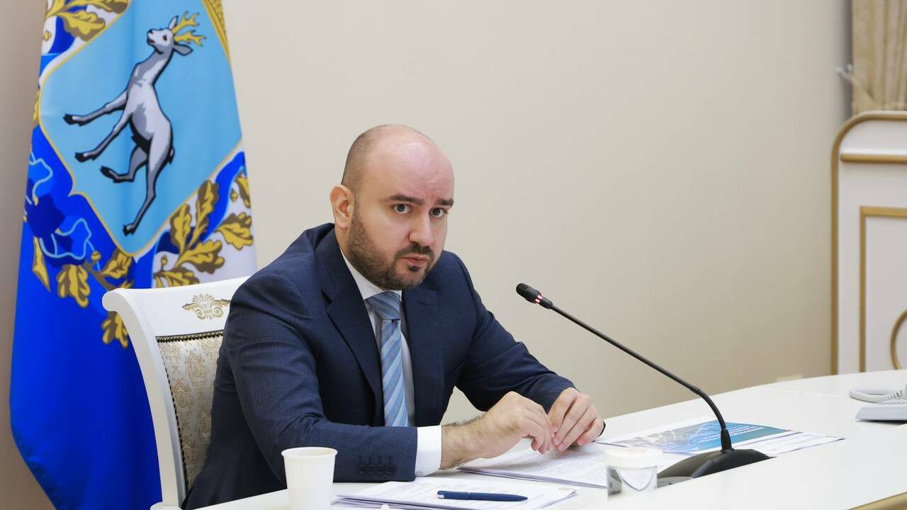 Губернатор Вячеслав Федорищев поставил задачи по повышению эффективности работы с федеральным центром В понедельник, 12 мая, губернатор Вячеслав Федо...