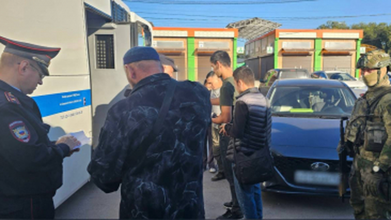 В Самаре на стройке выявили новоиспеченных граждан РФ без воинского учета Нарушители закона были направлены в военный ком...