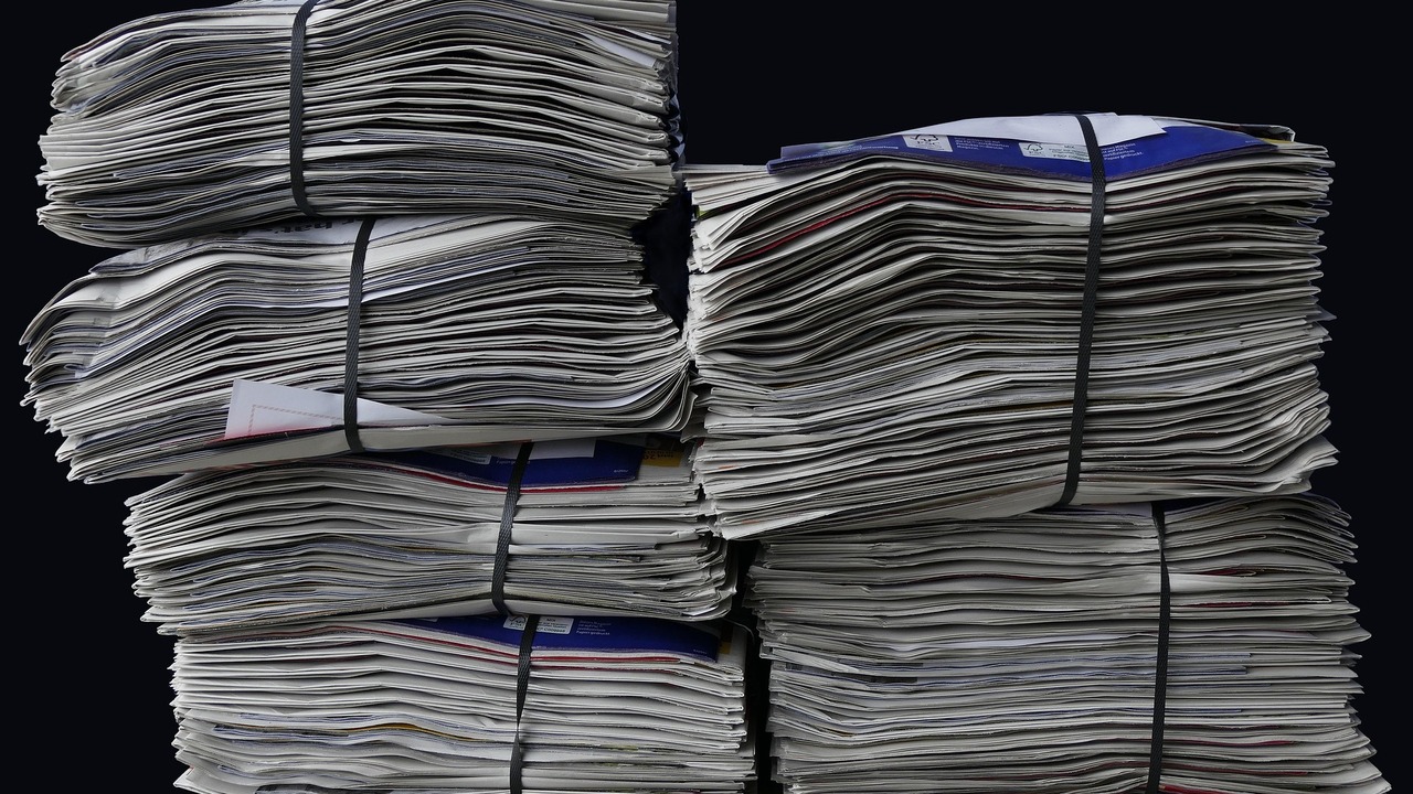 Проводится акция по сбору макулатуры "БумБатл"