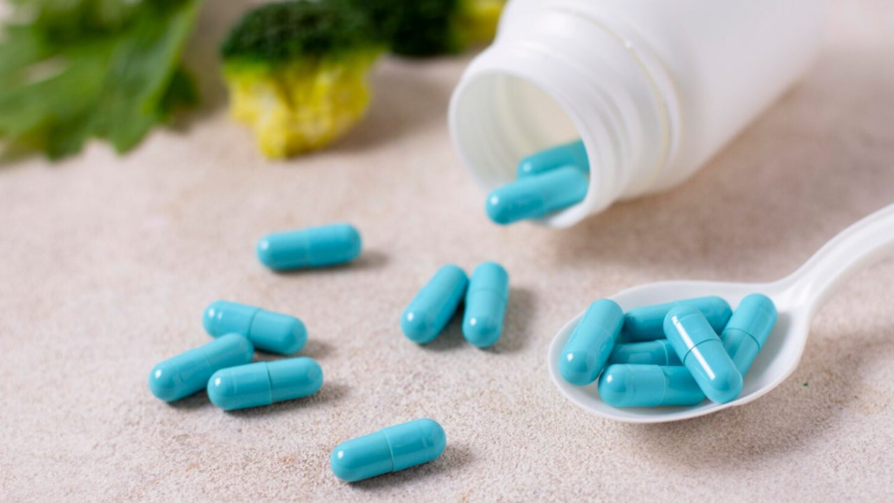 Врачи предупреждают о рисках добавок: треть против назначения БАДов Опрос российских медиков показал, что треть спе...