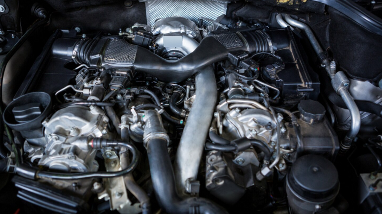 На что обратить внимание под капотом без сканера диагностики Даже без специализированного оборудования водит...