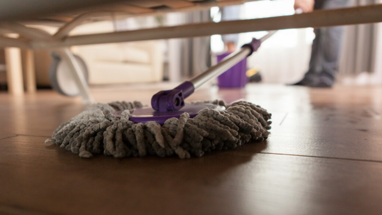 12 странных, но рабочих лайфхаков для уборки: ч...