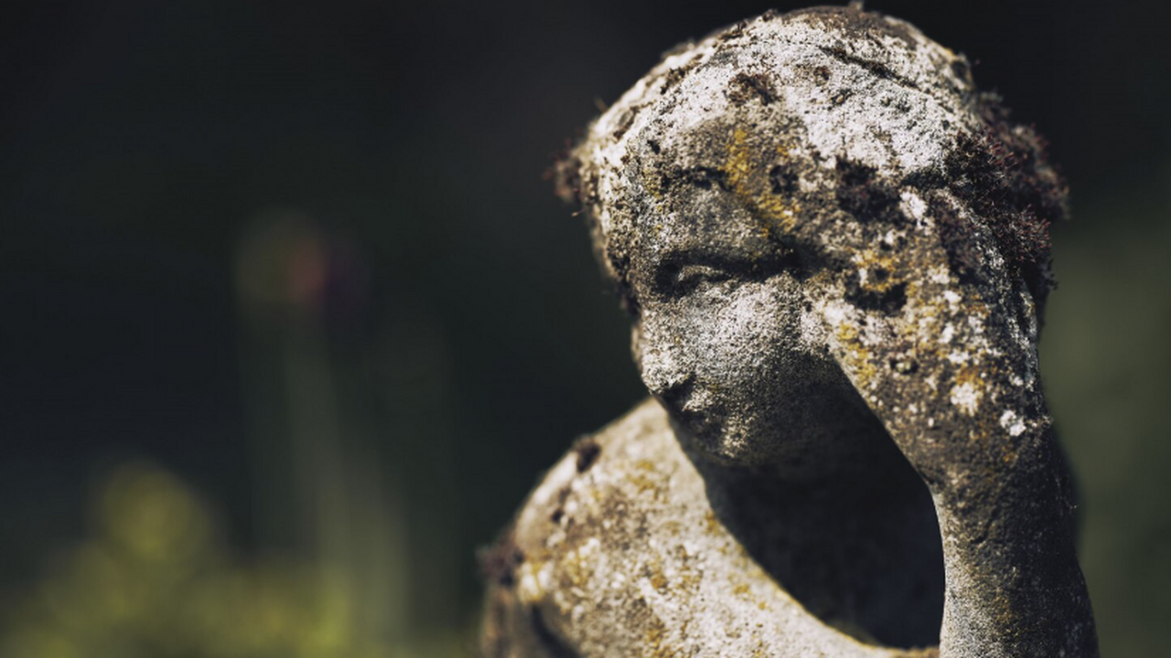 Знаменитые каменные статуи могли создаваться ус...