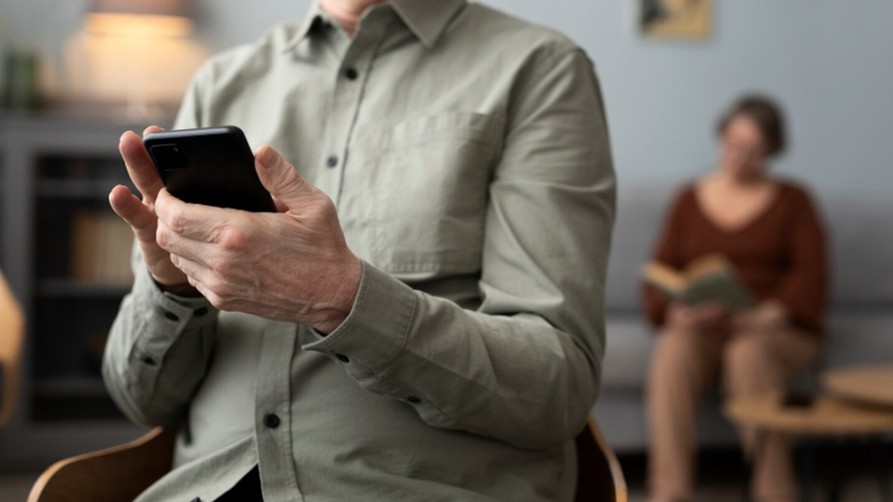 В Сиднее мужчина, пытавшийся вызвать скорую пом...