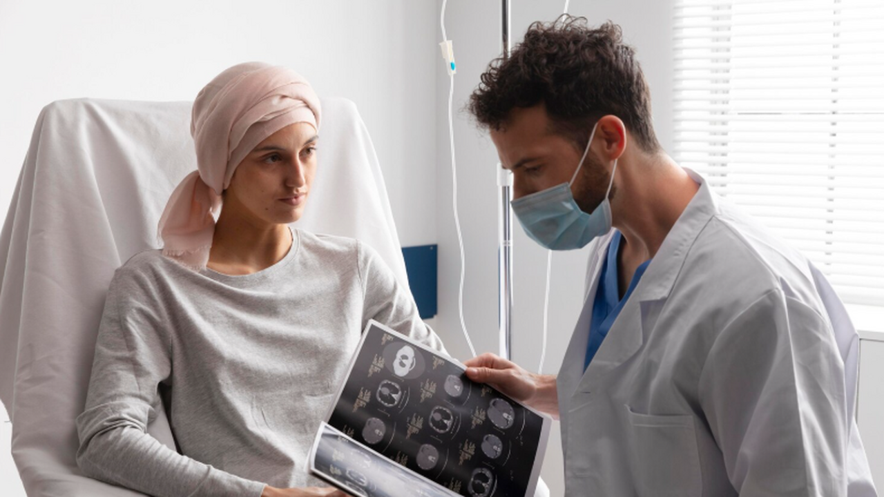 Максим Котов заявил, что часть раковых опухолей...