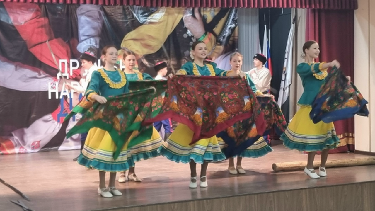 День родного языка в Самаре отметили концертом «Поэтическая радуга» На концерте представили новый поэтический сборник