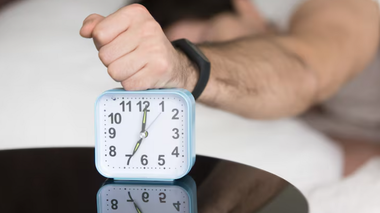 Как мозг настраивает «встроенный будильник» при стабильном режиме сна Привычка просыпаться за минуту до будильника — ...