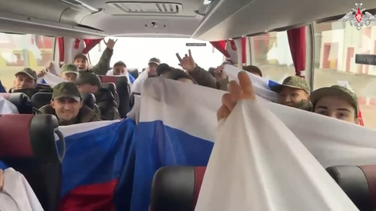 Самарский боец вернулся из украинского плена В результате обмена пленными по формуле «185 на...