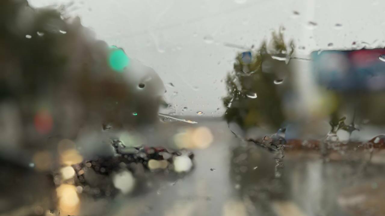 21 октября водителей Самарской области предупредили об опасности в дождь В регионе наблюдаются неблагоприятные погодные ...