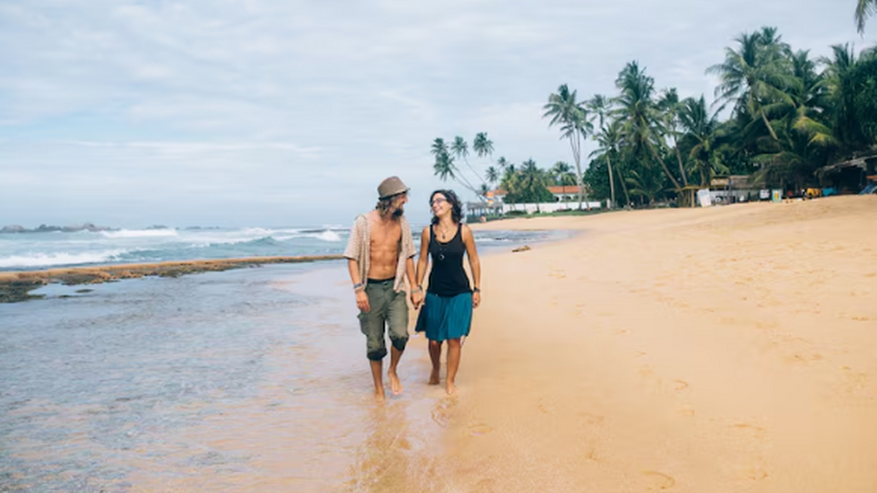 Российские туристы, находящиеся на Шри-Ланке, и...