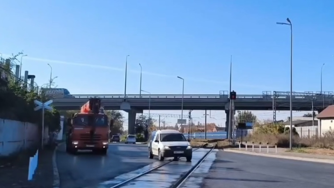На Заводском шоссе в Самаре досрочно открыли переезд после ремонта После завершения ремонта движение восстановили ...
