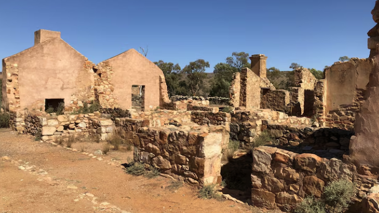 Ученые раскрыли, как европейцы адаптировались к позднему бронзовому веку Исследование исключительных захоронений в Центр...