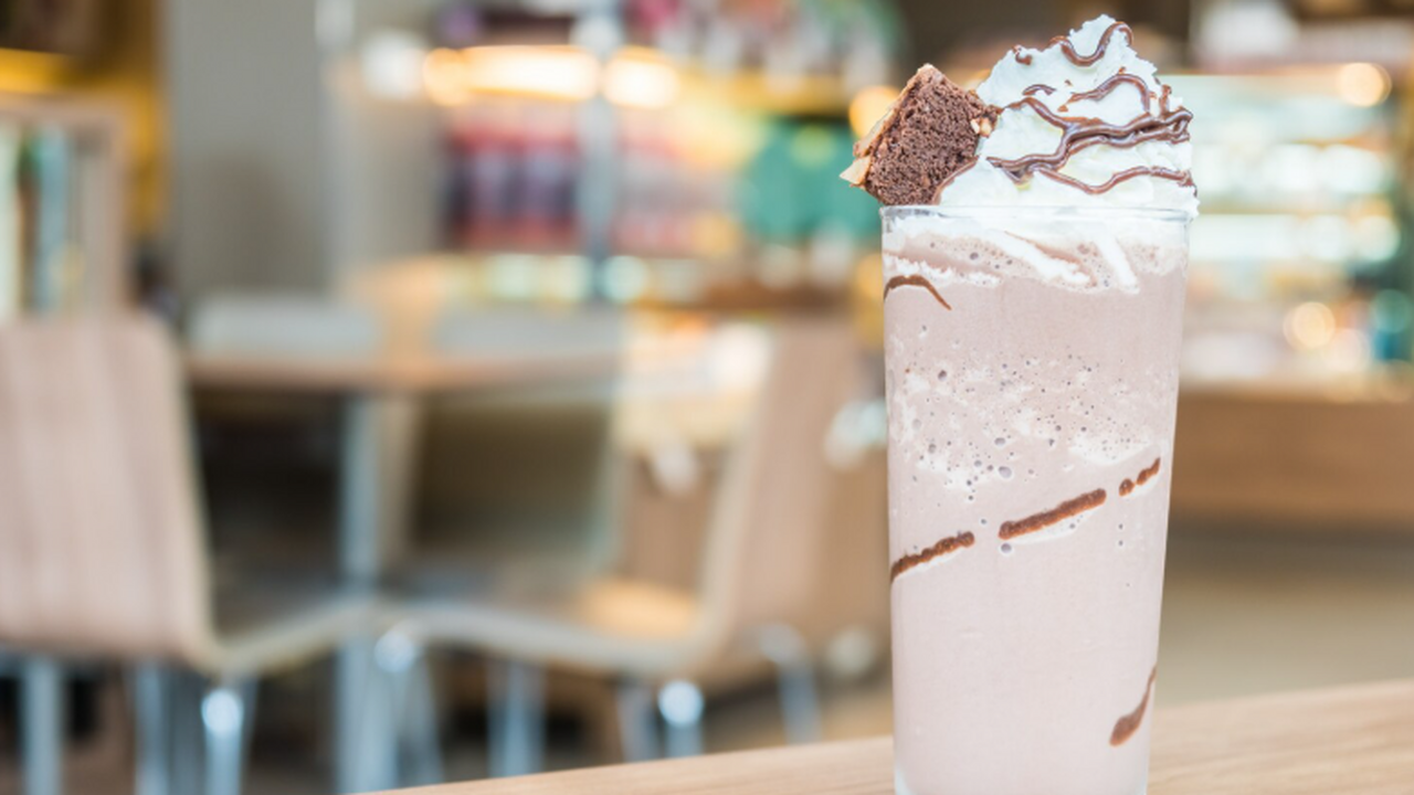 Эксперты: молочные коктейли с дешевыми добавками усугубляют риск для здоровья Специалисты рекомендуют внимательнее относиться...