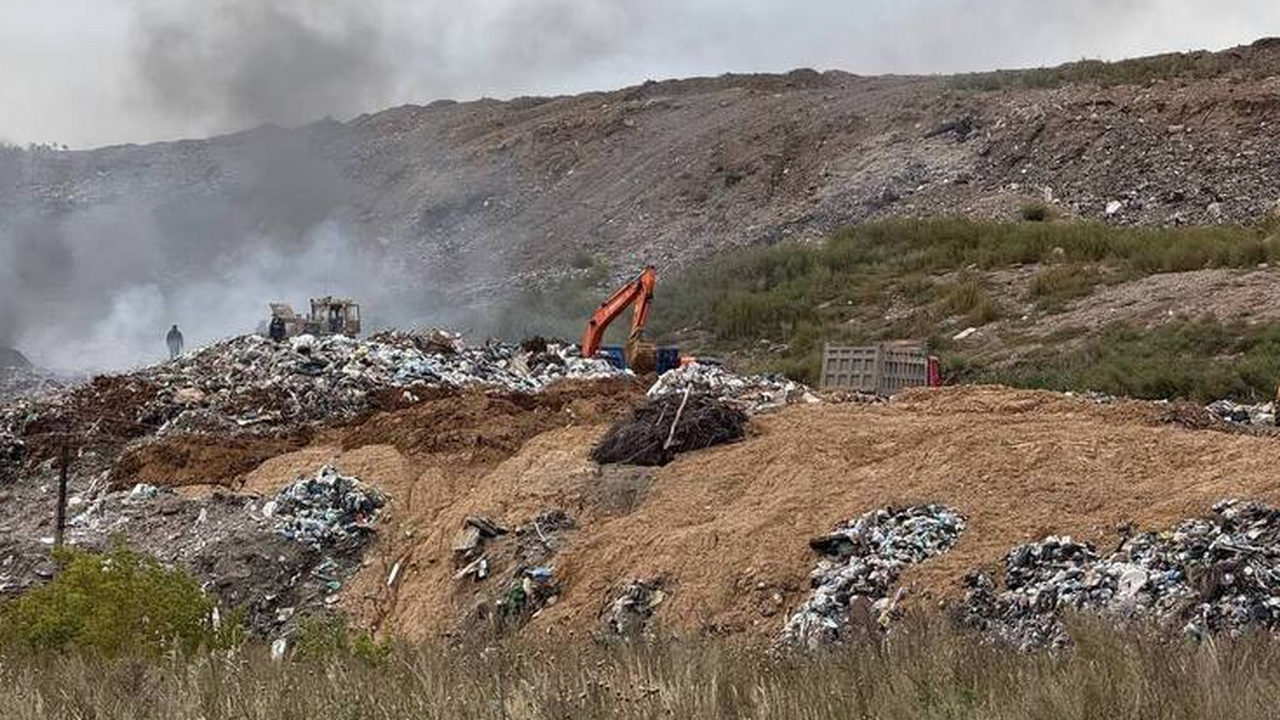 В Самарской области снова вспыхнул мусорный пол...