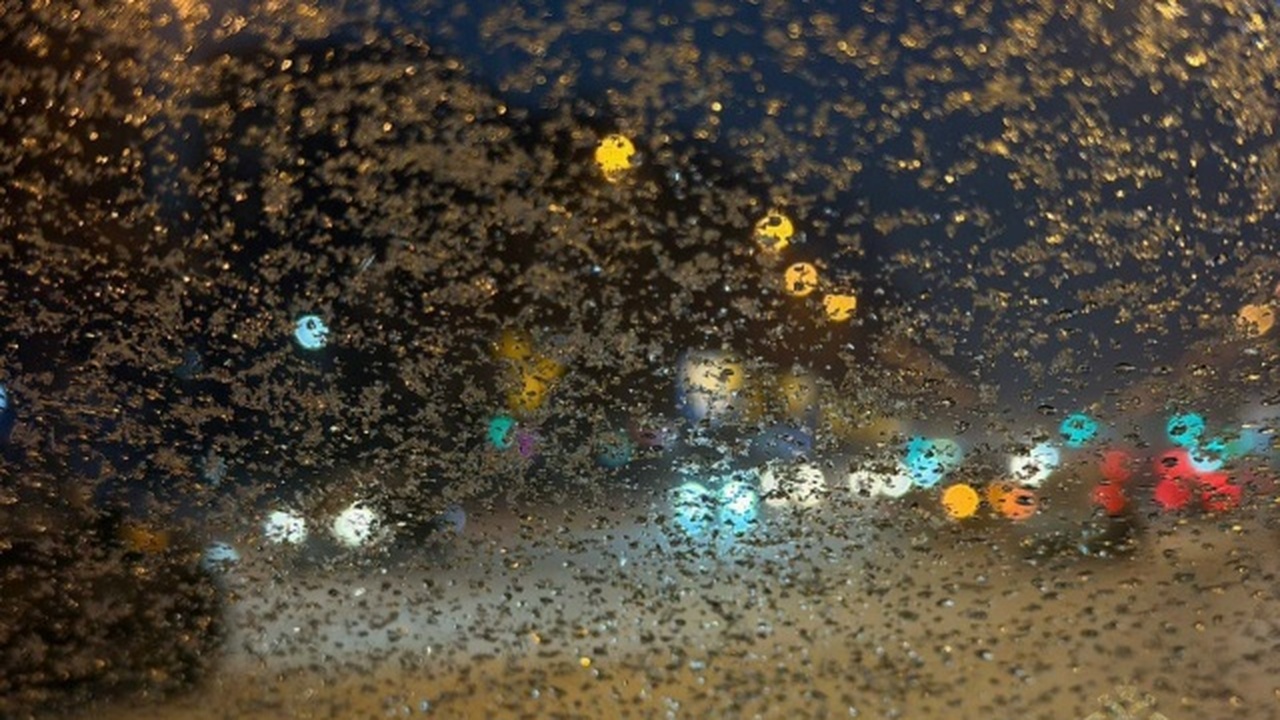 Метель парализовала дороги Самарской области: ограничения на трассе М-5 и пробки Пробки в Самаре достигли 10 баллов, введены огр...