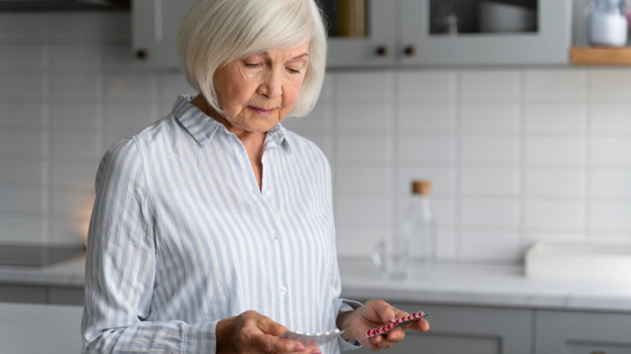 Обзор показывает, что витамин K может поддержив...