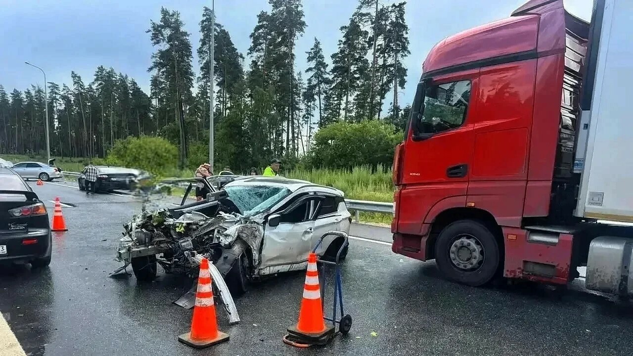 По версии правоохранителей, водитель не выбрал ...