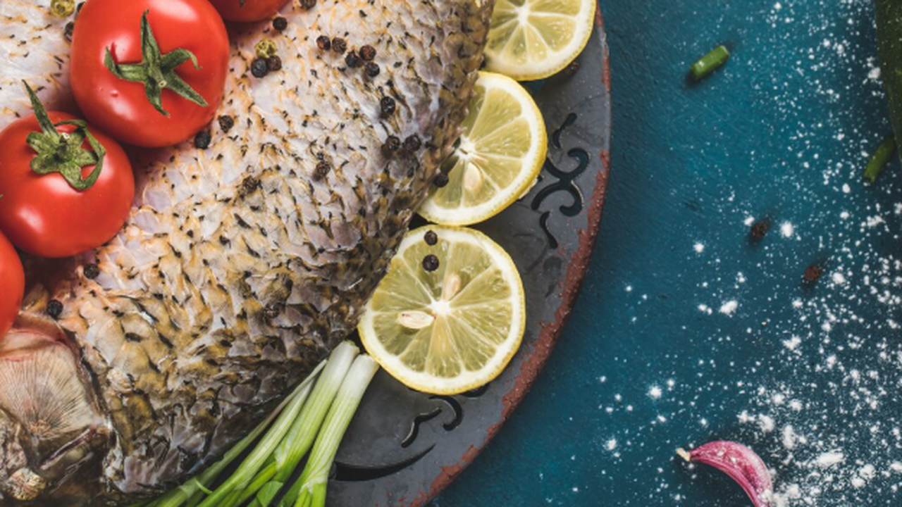 Малосольная скумбрия за 10 минут: самый простой...