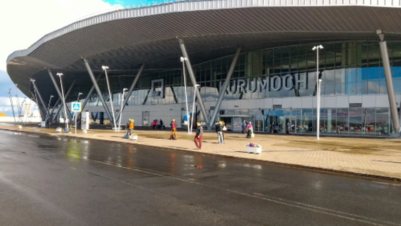 16 ноября аэропорт Курумоч возобновил работу после снятия ограничений Ограничения вводились с 00:10