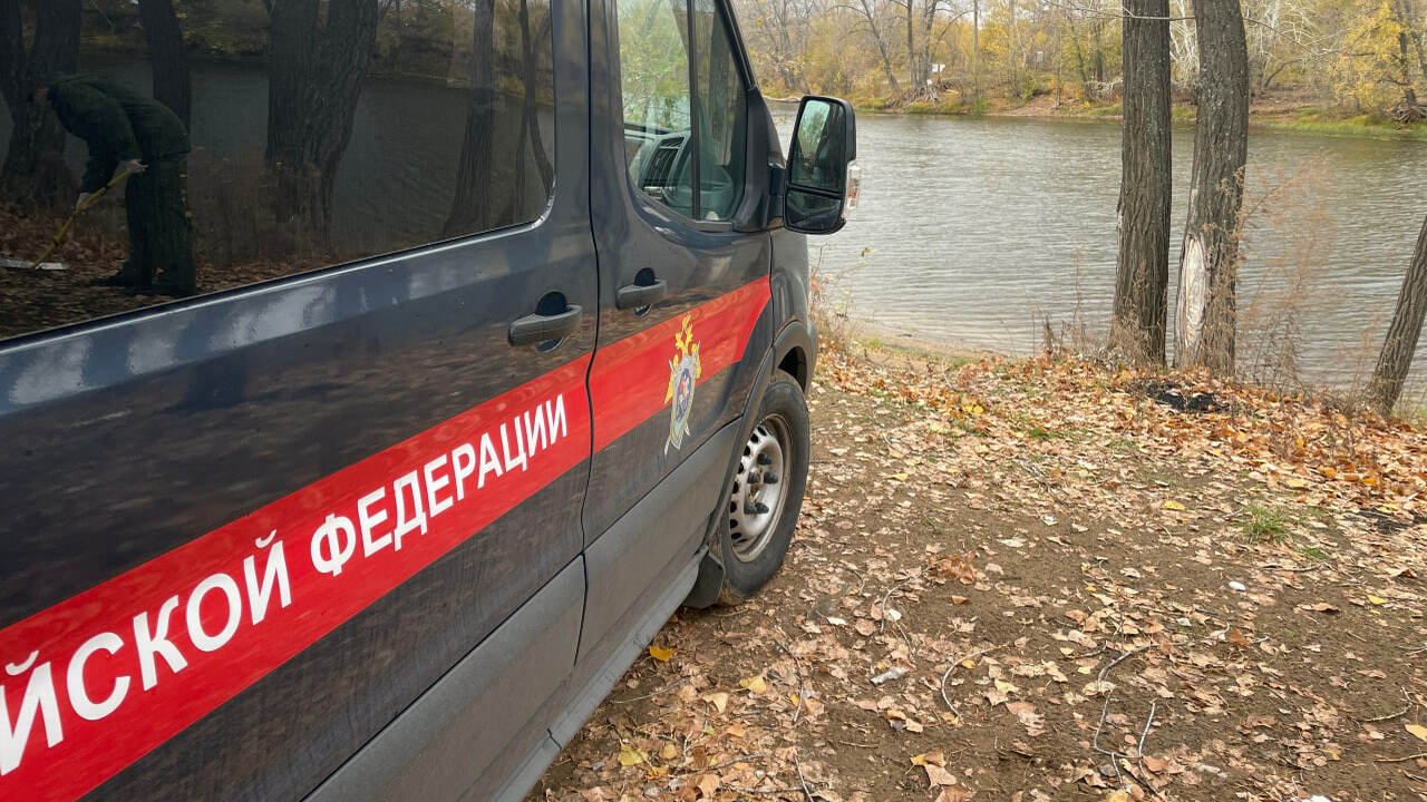 Пресс-служба СУ СКР сообщила, что четверо мужчи...