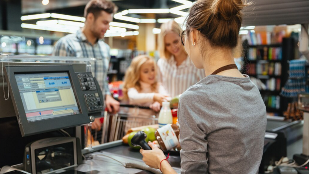 Перед праздниками в «Чижике» появились 16 новинок к столу и для подарков — цены ниже маркетплейсов Подарки к 23 февраля и 8 Марта в «Чижике» В «Чи...