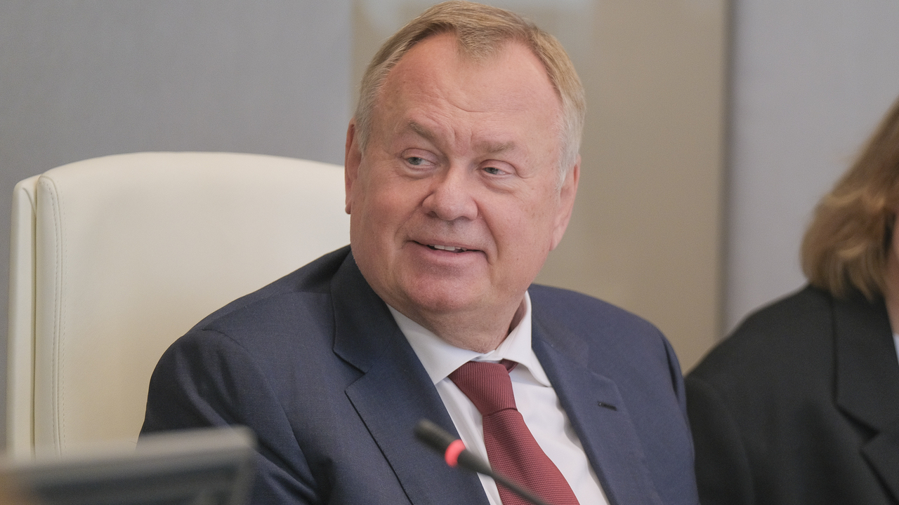 Глава ВТБ Андрей Костин в Блогерской студии VK ...