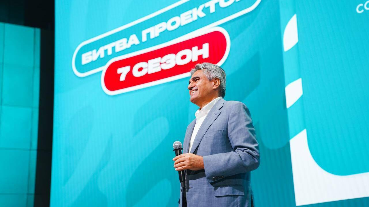 Современные информационные стенды с инфографико...