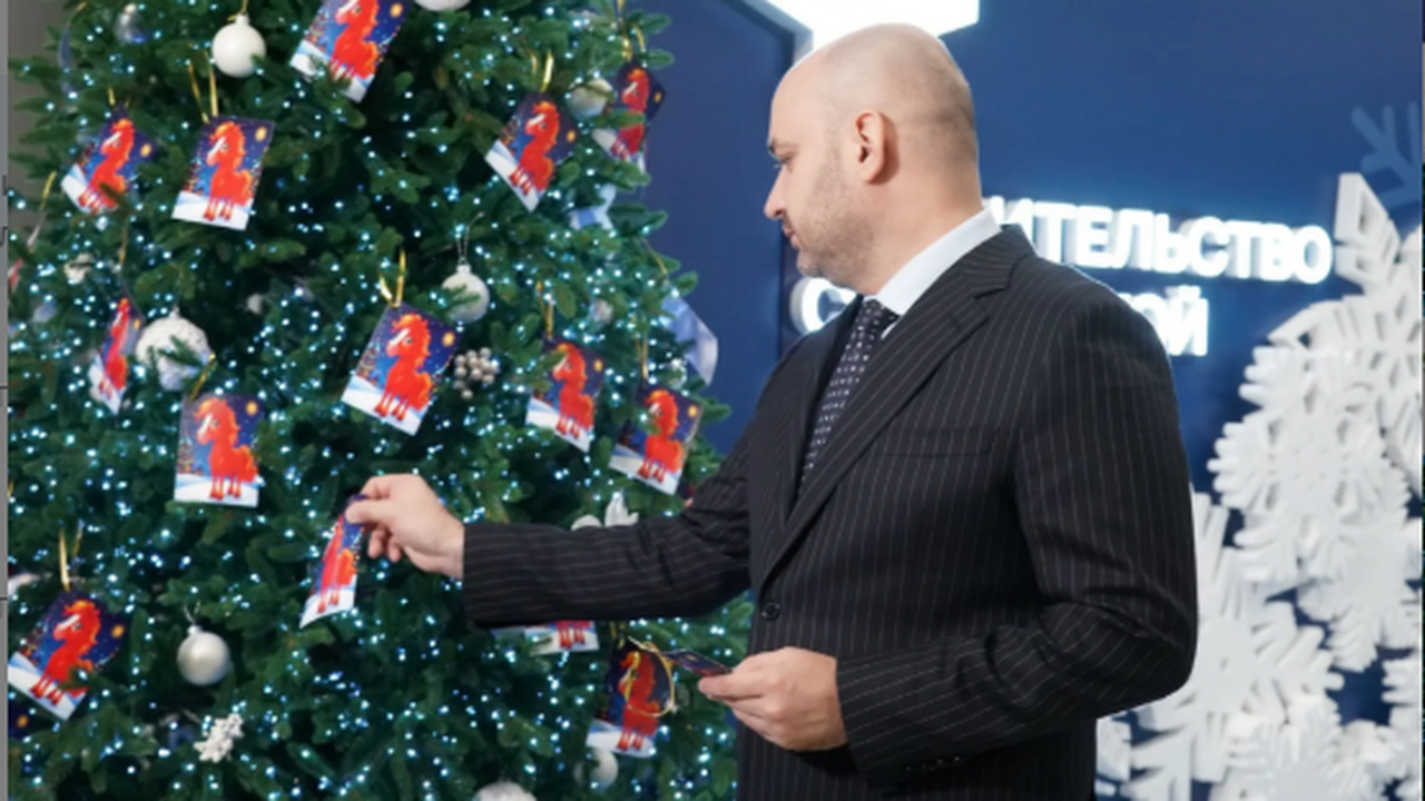 Федорищев призвал власть и бизнес исполнять детские мечты по всей области Губернатор принял участие в акции "Елка желаний"