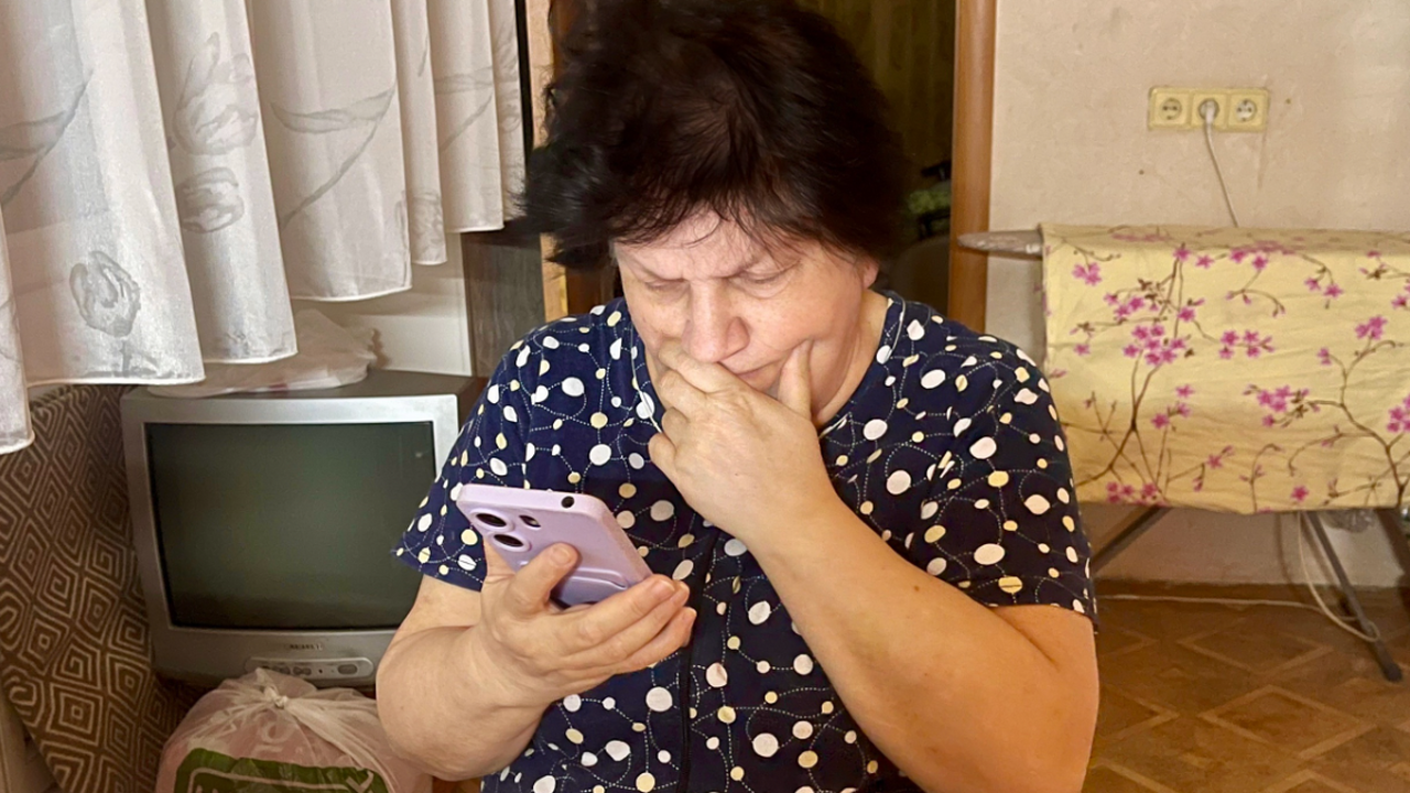 С 7 мая сгорят все пенсионные баллы: как из-за бланка в трудовой россияне лишатся пенсии Мужчина подал заявление на пенсию. Всё, как пол...