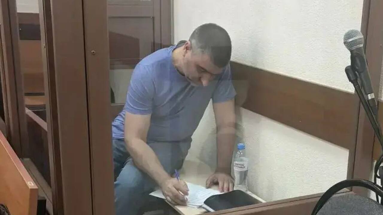 Мужчина получил 100 тысяч рублей за помощь в тр...