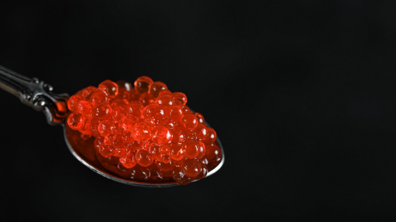 Качественная красная икра: как проверить упругость и выявить подделку Гурина описала основные признаки качественной к...
