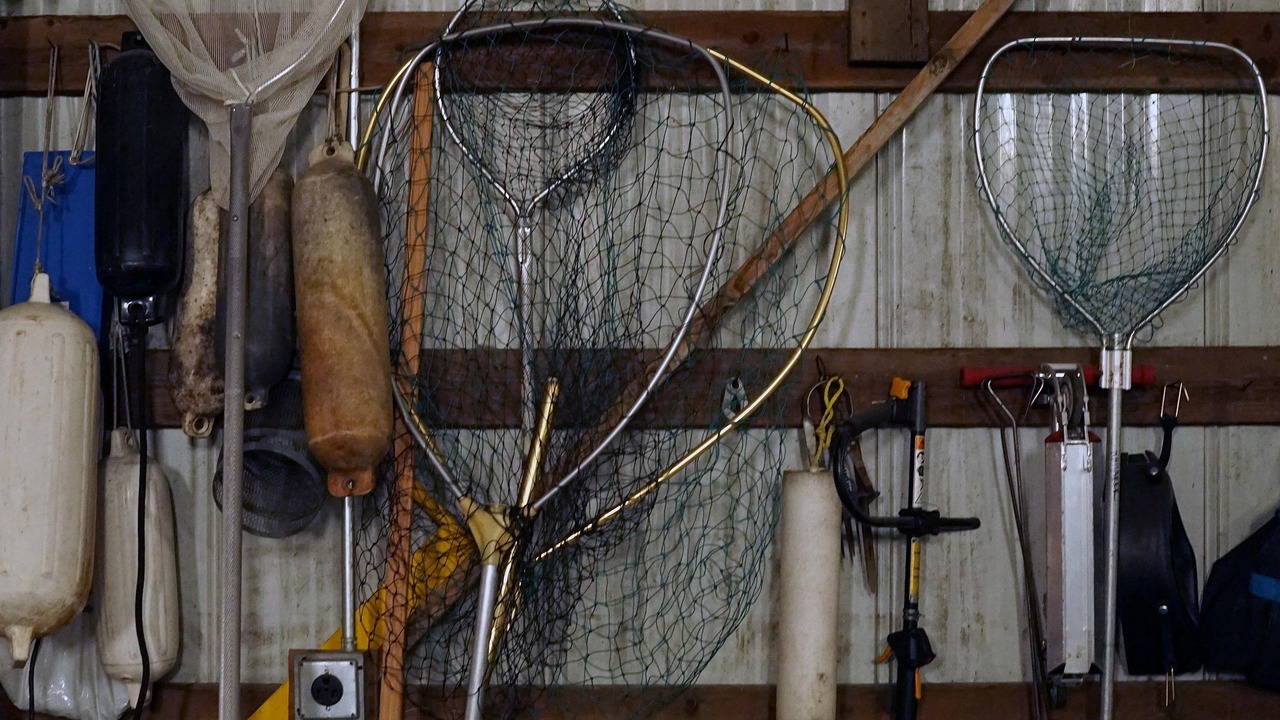 Местный житель был осужден за кражу имущества с...