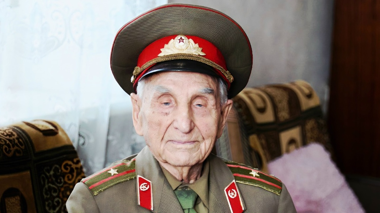 Поздравление ветерану опубликовал глава Самары ...