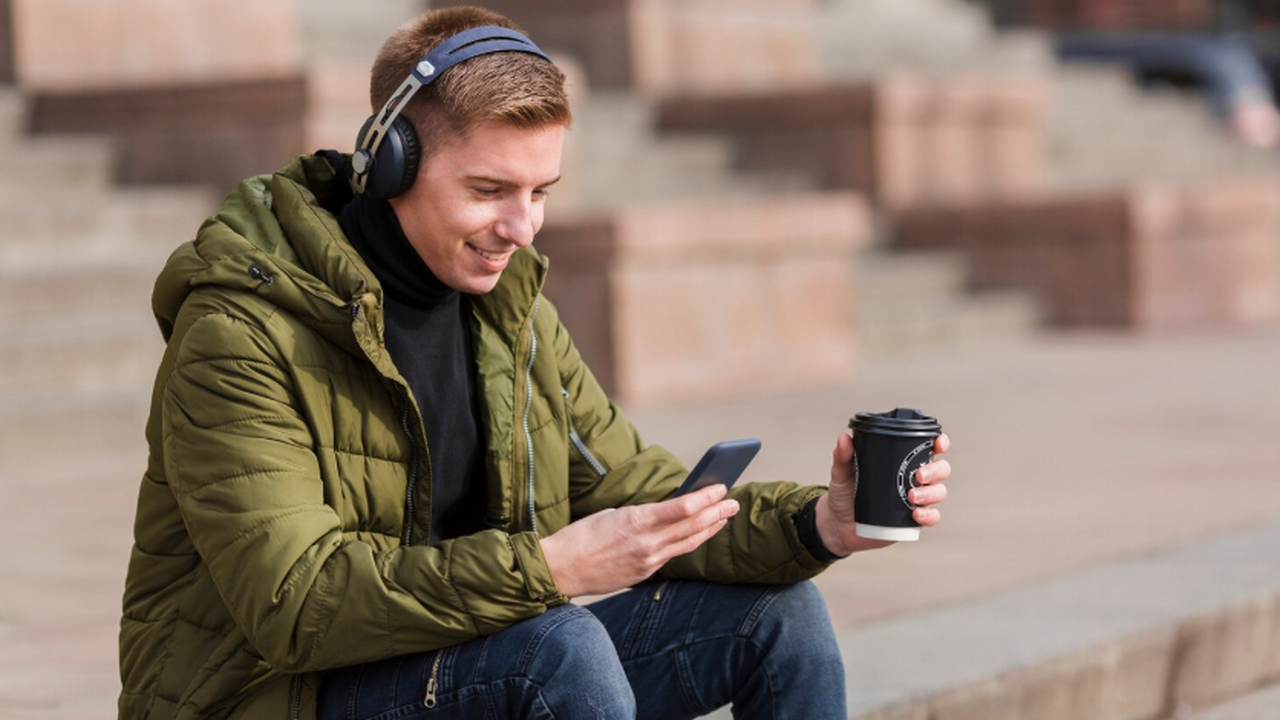 Почему банки выводят маскированные приложения в App Store на один день Банки в России используют «партизанский» способ...