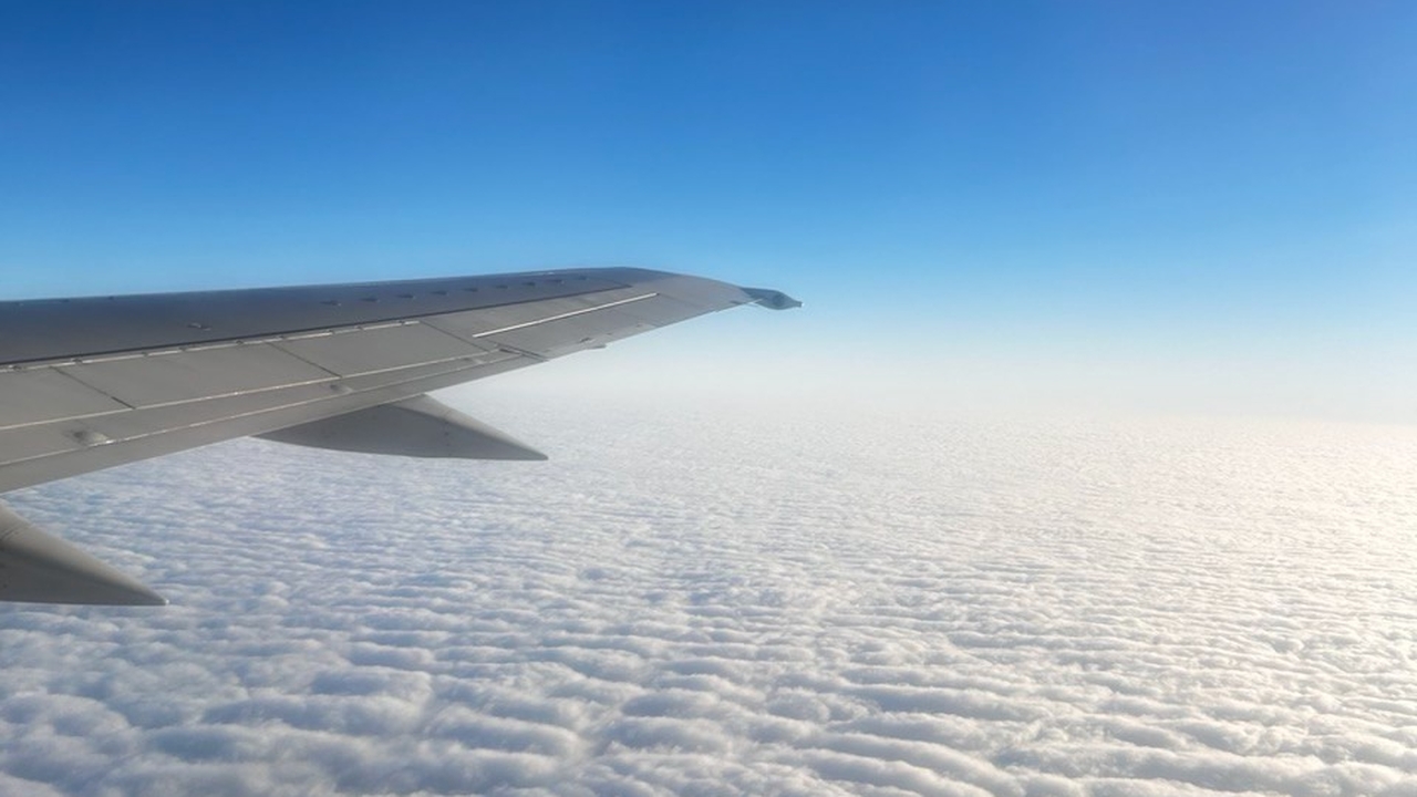  В аэропорту Самары Курумоч задержаны и отменен...