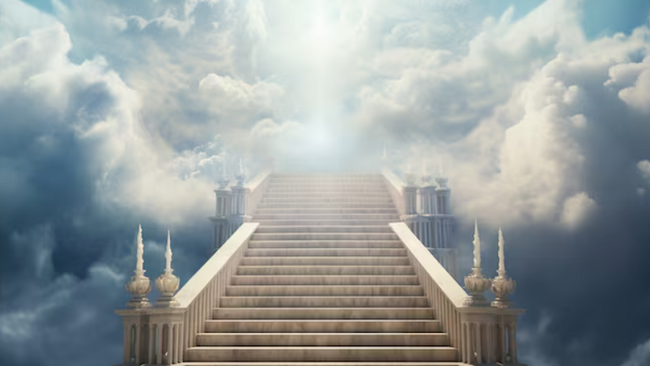 После смерти тела душа человека, согласно церко...