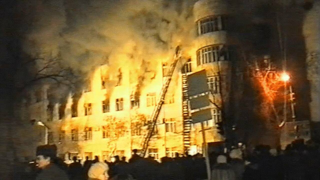 В пожаре погибли 57 сотрудников милиции