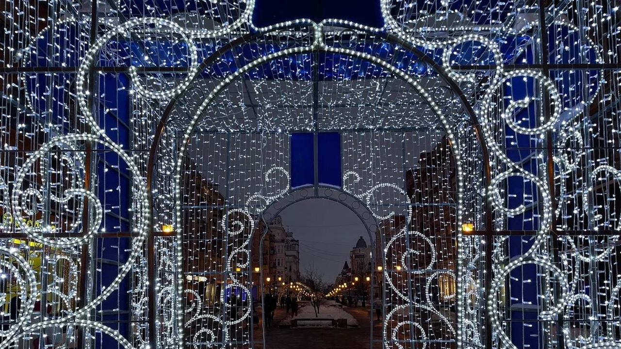 Новогоднюю иллюминацию на самарских трассах уберут к 20 марта 2026 года В Самаре снятие праздничной иллюминации с магис...