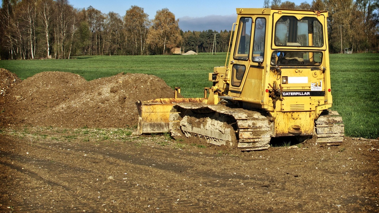 Больше всего вырос спрос на водителей спецтехни...
