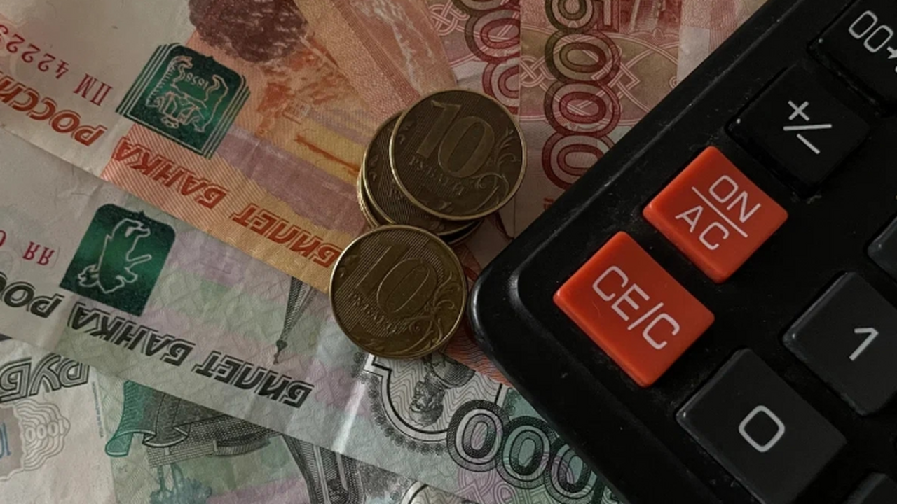 В Госдуме поддержали введение штрафа за разглашение гостайны в СМИ Комитет Госдумы по государственному строительст...