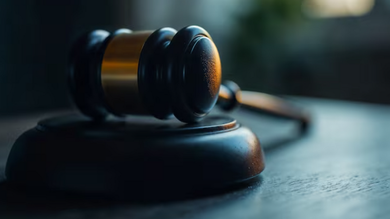 В Самаре замглавы Промышленного района подозревается в должностном нарушении Александр Свирень, замглавы Промышленного район...