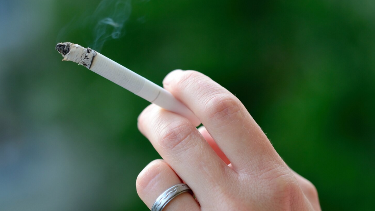 На остановках в Самаре с 1 сентября 2026 года перестанут продавать сигареты К привычным киоскам на остановках Самары вскоре...