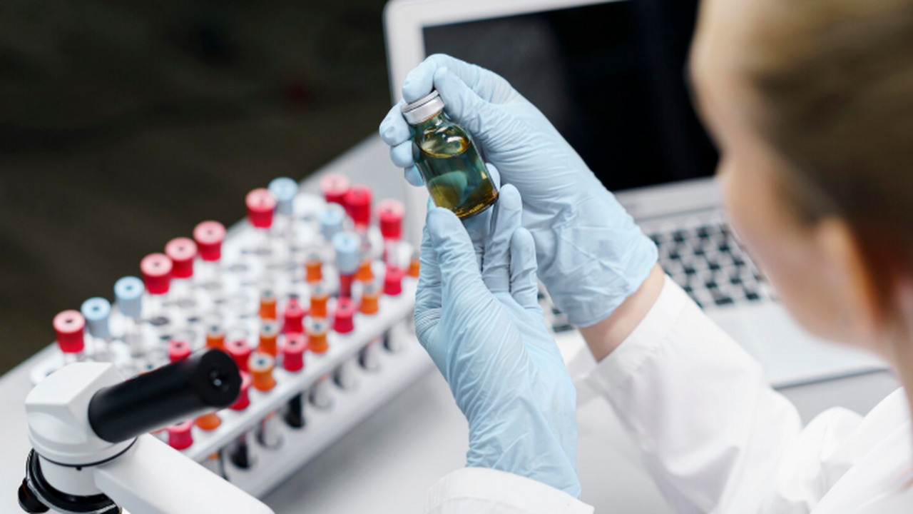 Российские ученые работают над клеточным препар...