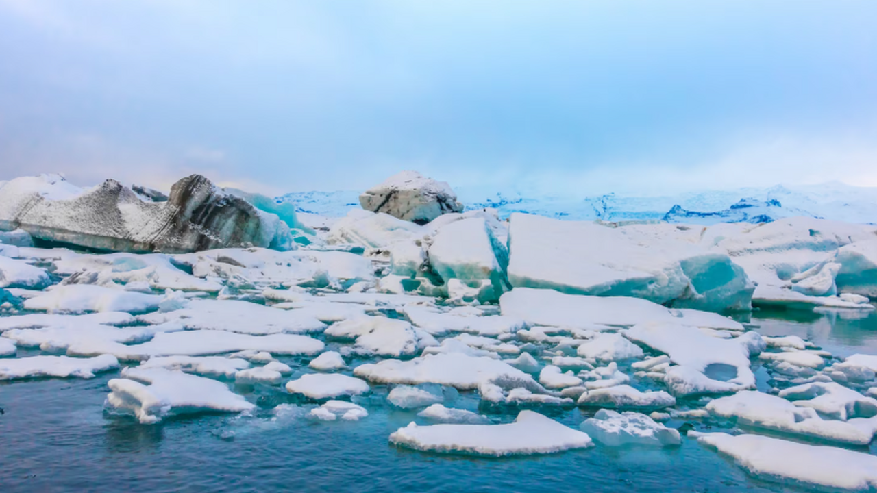 Ученые заявили, что мир опасно приближается к пику вымирания ледников Мировая климатическая система движется к опасно...