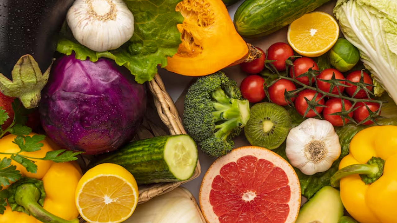 Употребление большого количества фруктов, овоще...