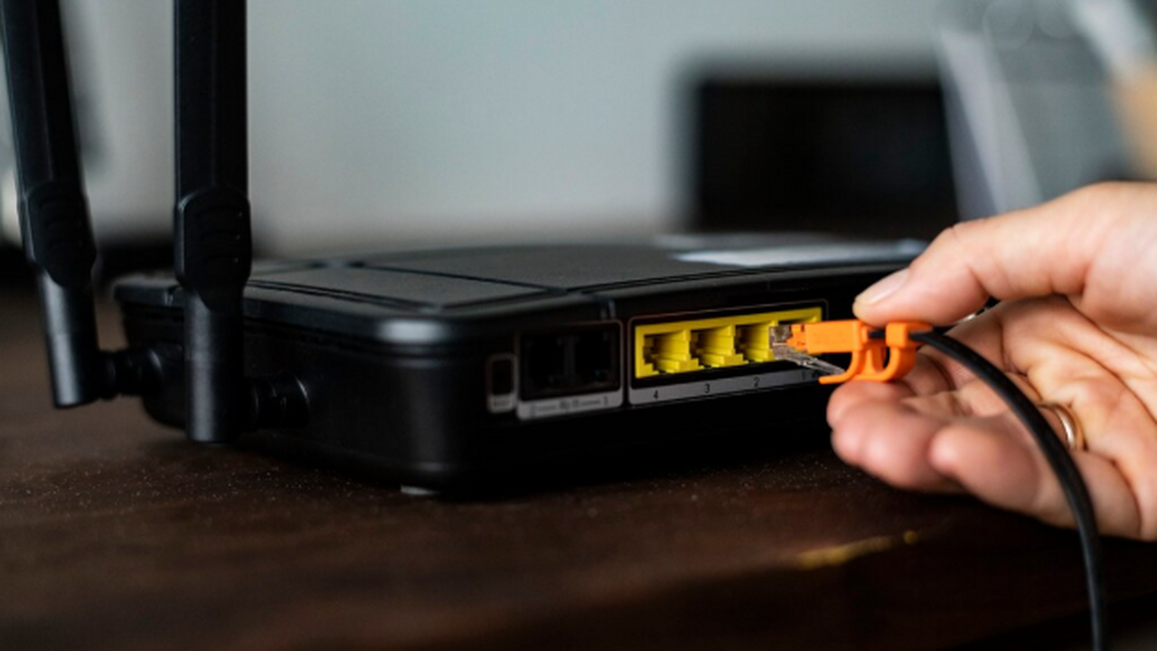 Почему Wi‑Fi тормозит и как ускорить его просто...